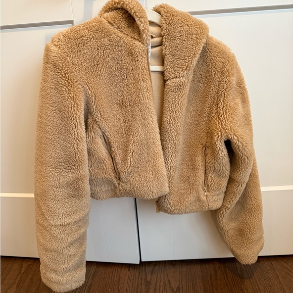 ALO Yoga Cream Teddy Jacket - M - Picture 5 of 5